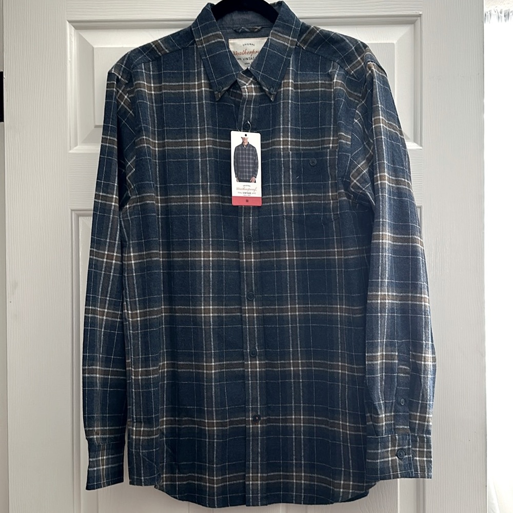 Blue plaid button up long sleeve shirt